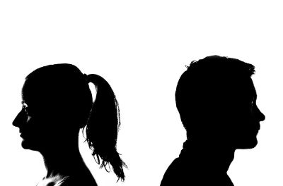 persone che non si guardano